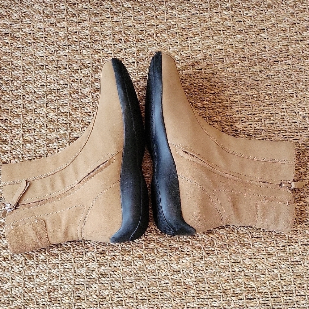 Lands' End Tan Suede Leather Ankle Booties With Double Zippers Size 7. - Picture 6 of 10